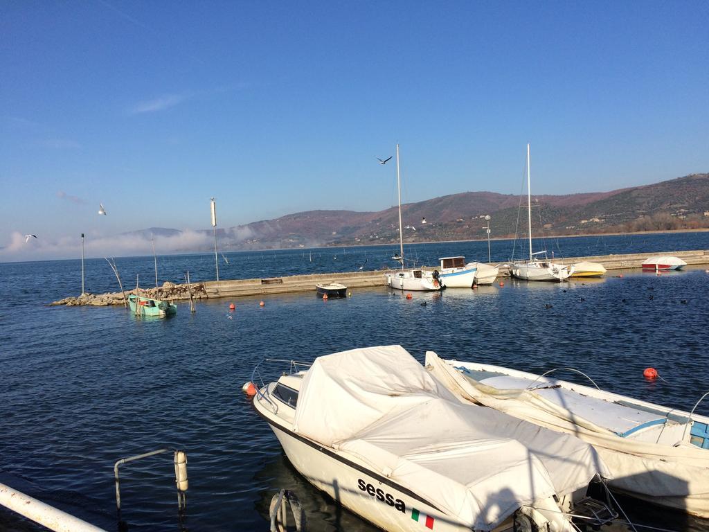 Appartamento San Feliciano Magione Esterno foto